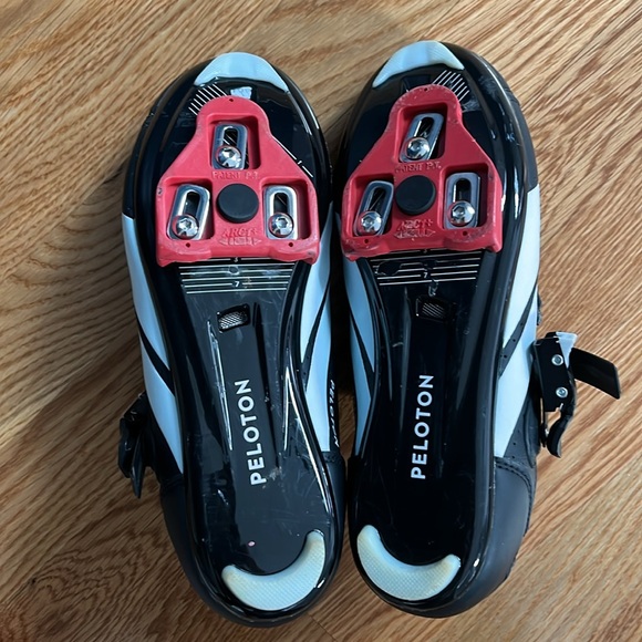 Peloton shoes size 38 - Picture 2 of 2